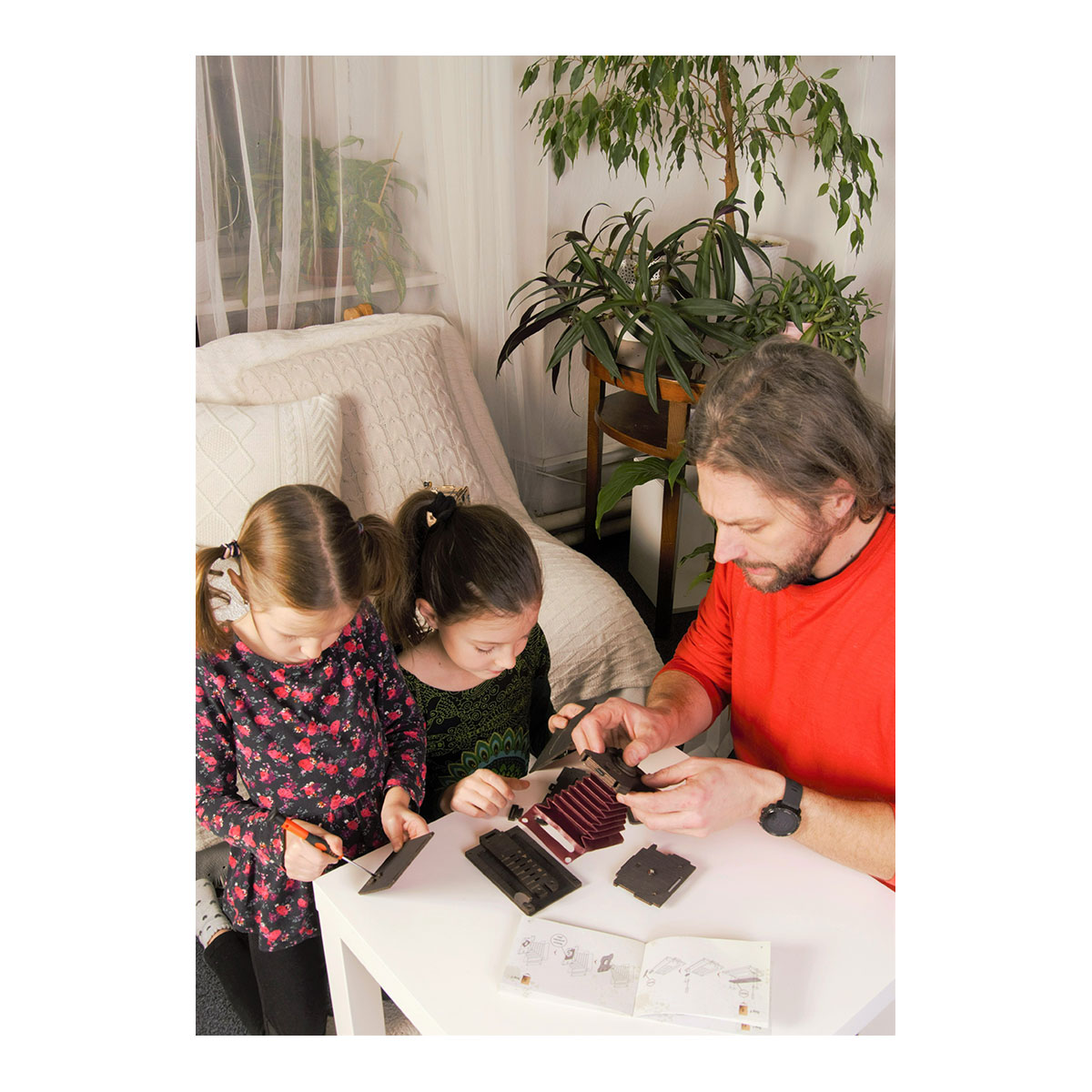 Vorteilsaktion: 3D-Holzpuzzle, Sofortbildkamera Bausatz, inkl. Fujifilm Instax (für 10 Aufnahmen) + gratis Stativ